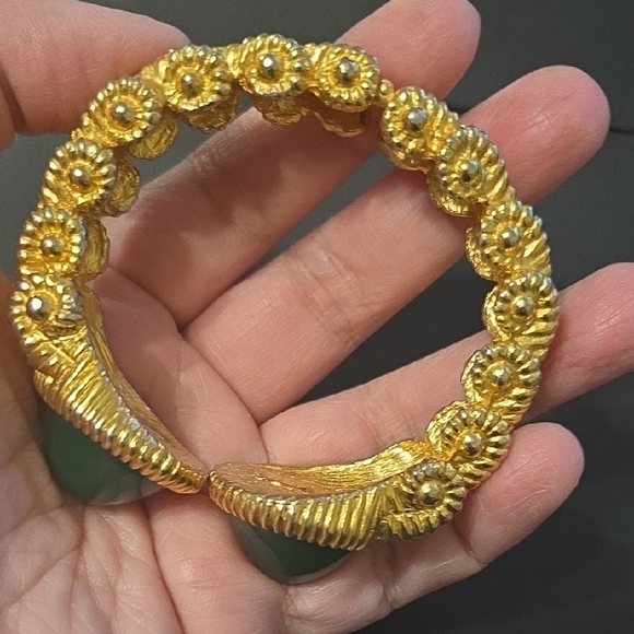 KJL KENNETH JAY LANE Gold-Tone Bracelet with Green Cabochon Accents - Picture 6 of 10